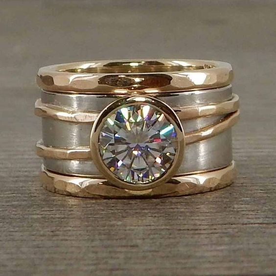 Anel vintage de vidro incrustado dourado e prateado