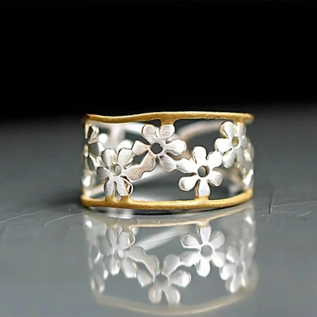 Anel Floral Margarida com Design Vazado