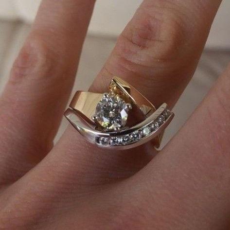 Anel Vintage Irregular em Ouro & Prata Zirconia