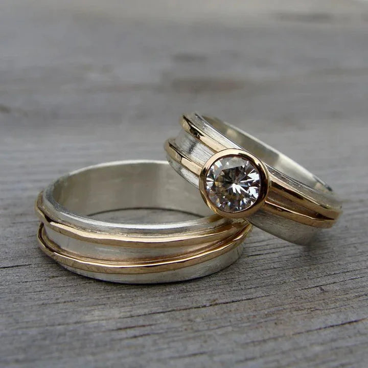 Conjunto de anéis vintage de ouro e prata com zircônia fina
