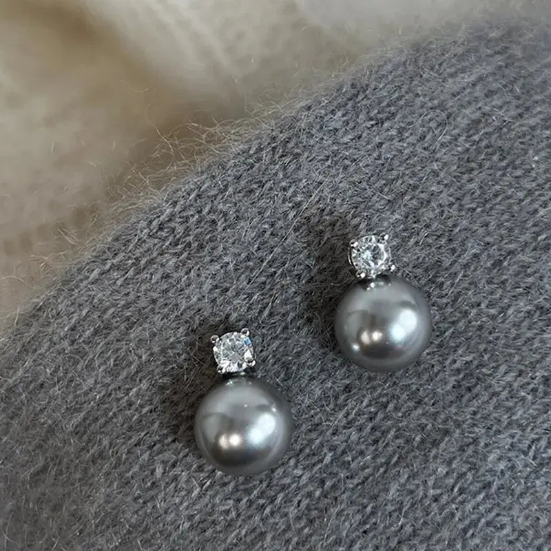 Brincos Elegantes com Zircônia e Pérola Negra