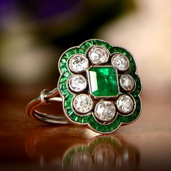 Anel Vintage de Esmeralda