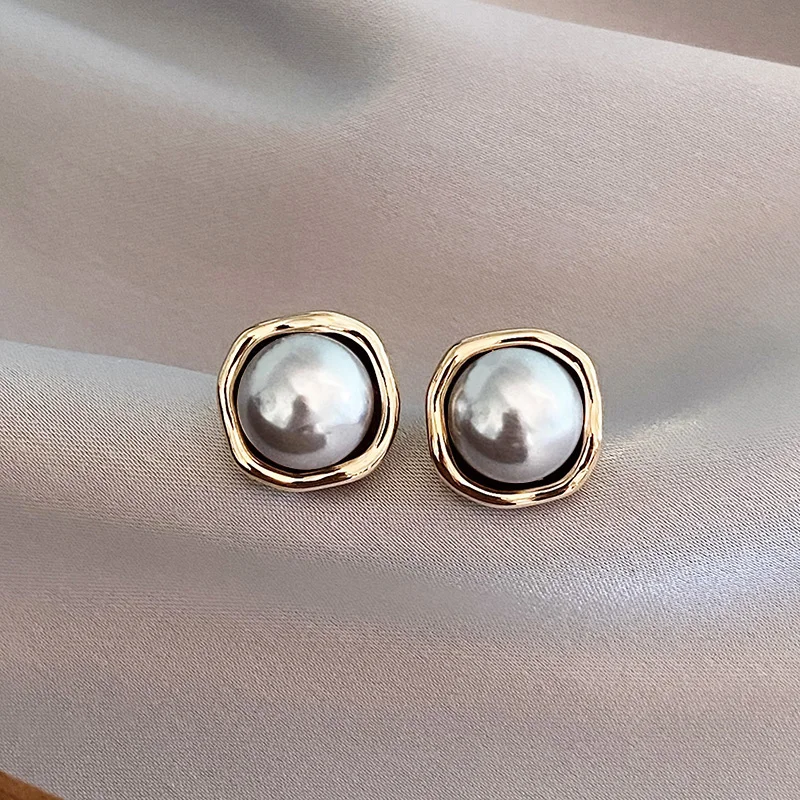 Elegantes Brincos de Pérola Vintage