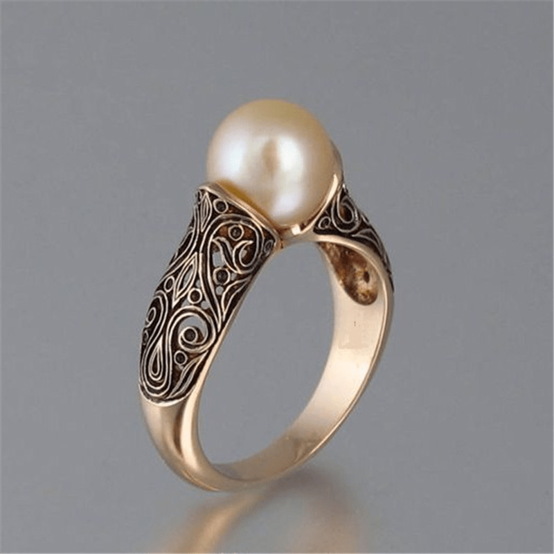 Anel Dourado Vintage com Pérola