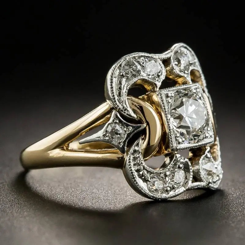 Anel Vintage de Ouro com Zircônia