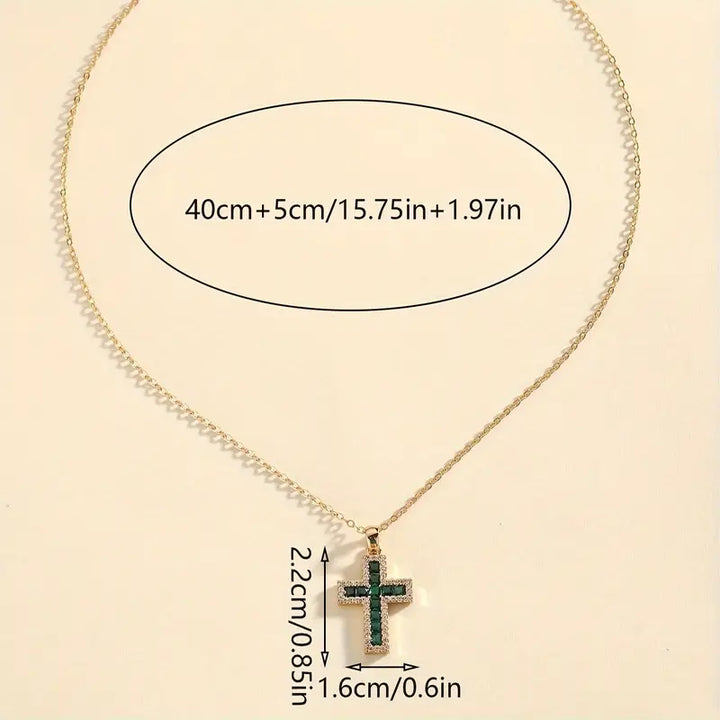 Colar com Pingente de Cruz de Esmeralda Solene