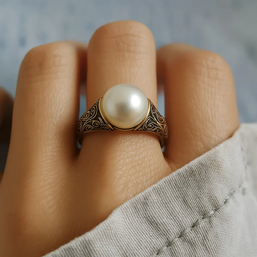 Anel Dourado Vintage com Pérola
