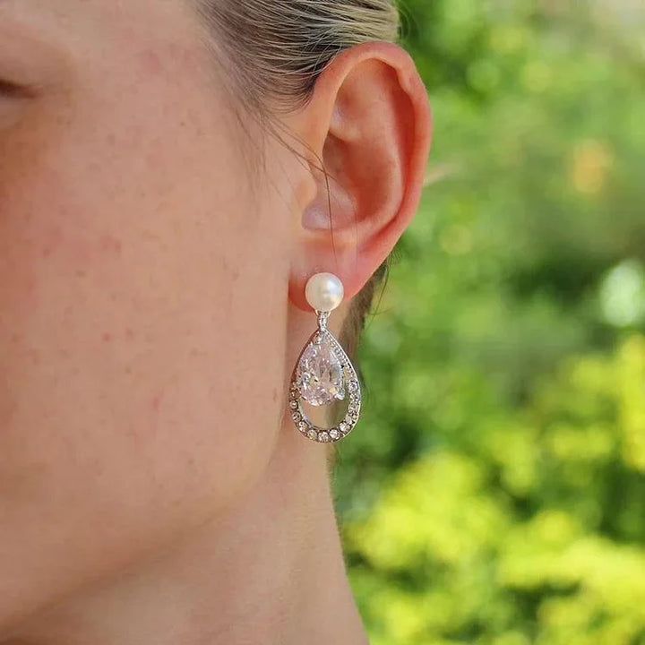 Brincos de pérolas com zircônia e gota d'água