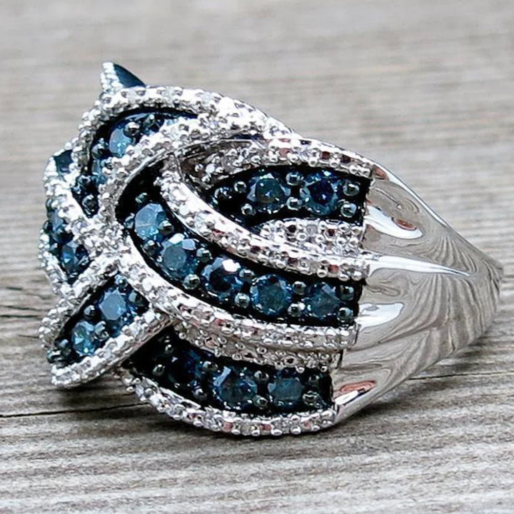Anel de diamante completo com zircônia incrustada e design curvo