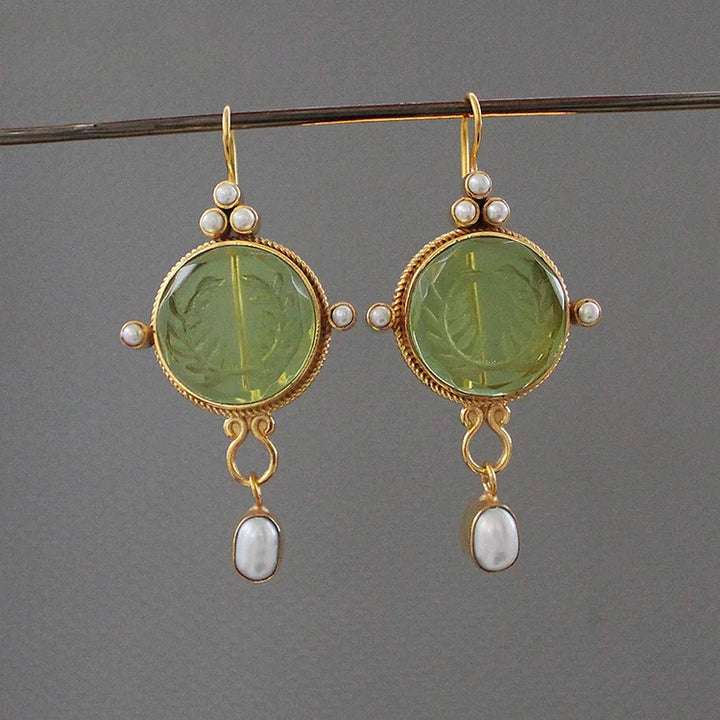 Brincos vintage redondos verdes e pérolas