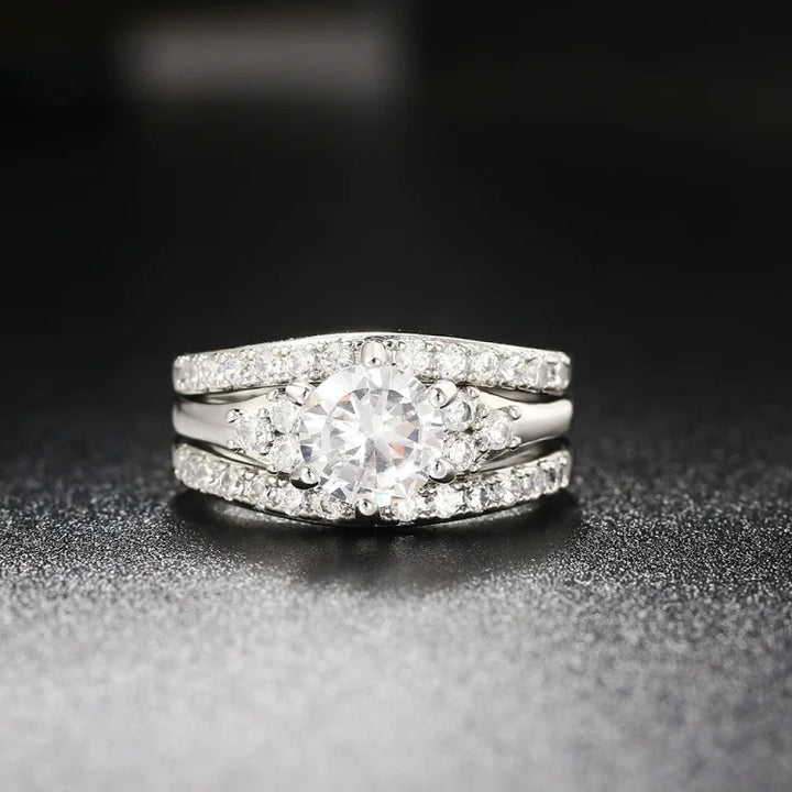 Conjunto de três anéis luxuosos com micro incrustações de luz