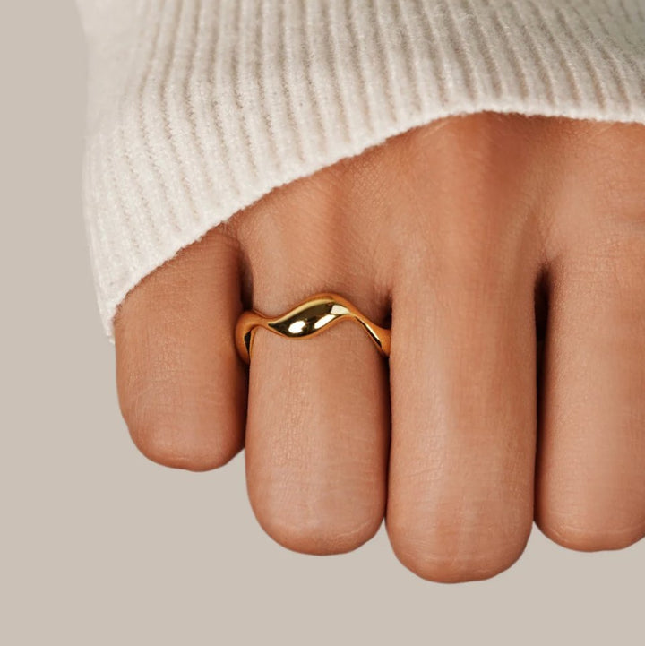 Anel Onda em Ouro 18K