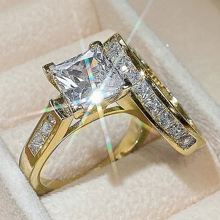 Anel quadrado com diamante e zircônia