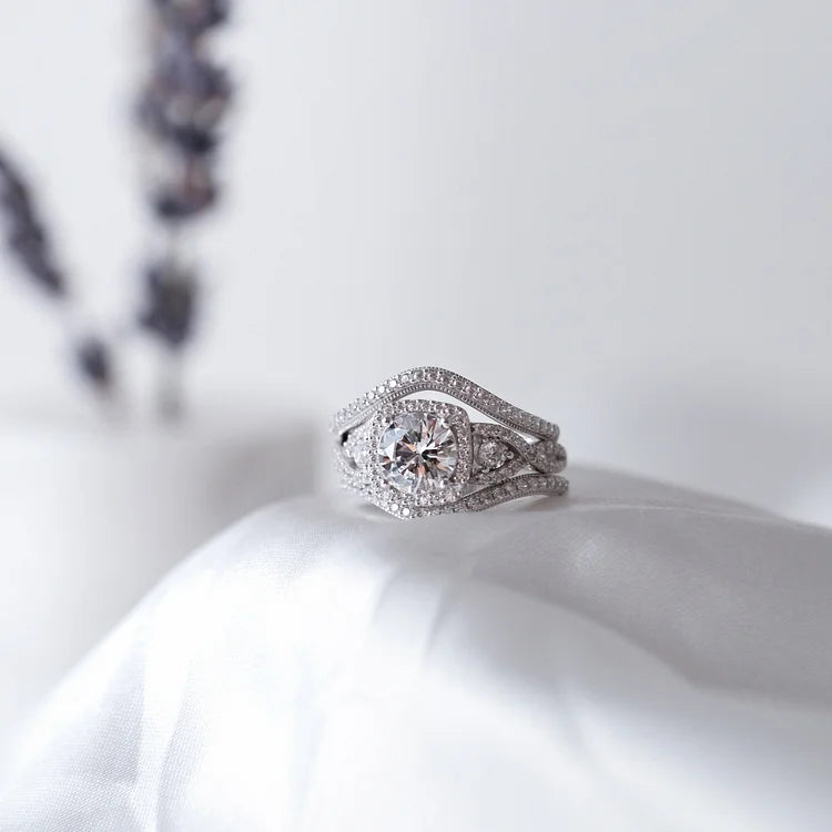 Aliança de casamento com diamantes criados em corte redondo para noivas