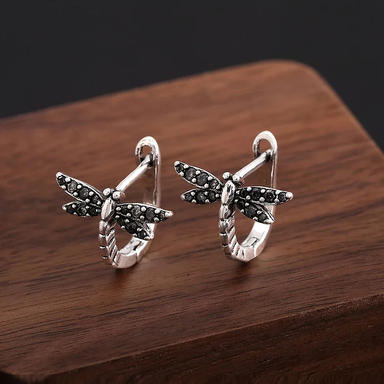 Brincos vintage redondos de libélula com zircônia incrustada