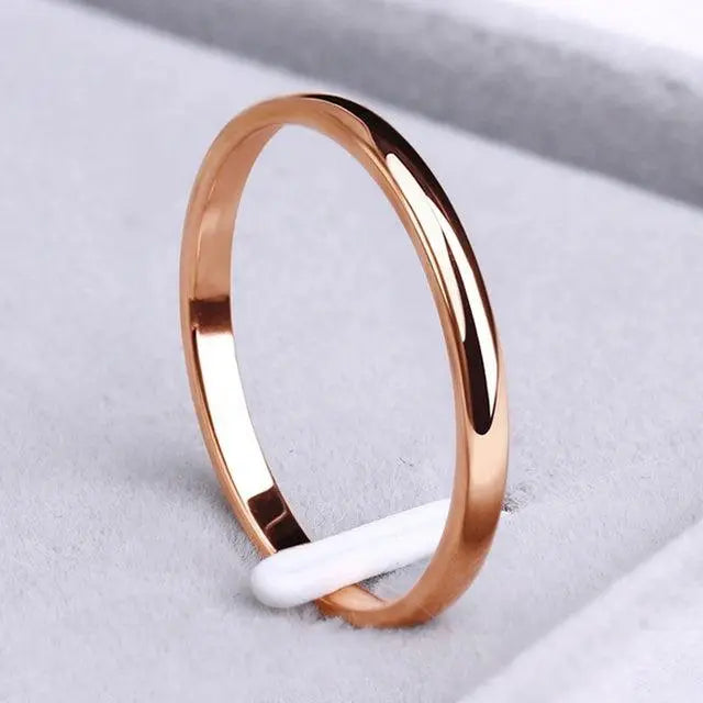 Anel Elegante de Ouro e Prata