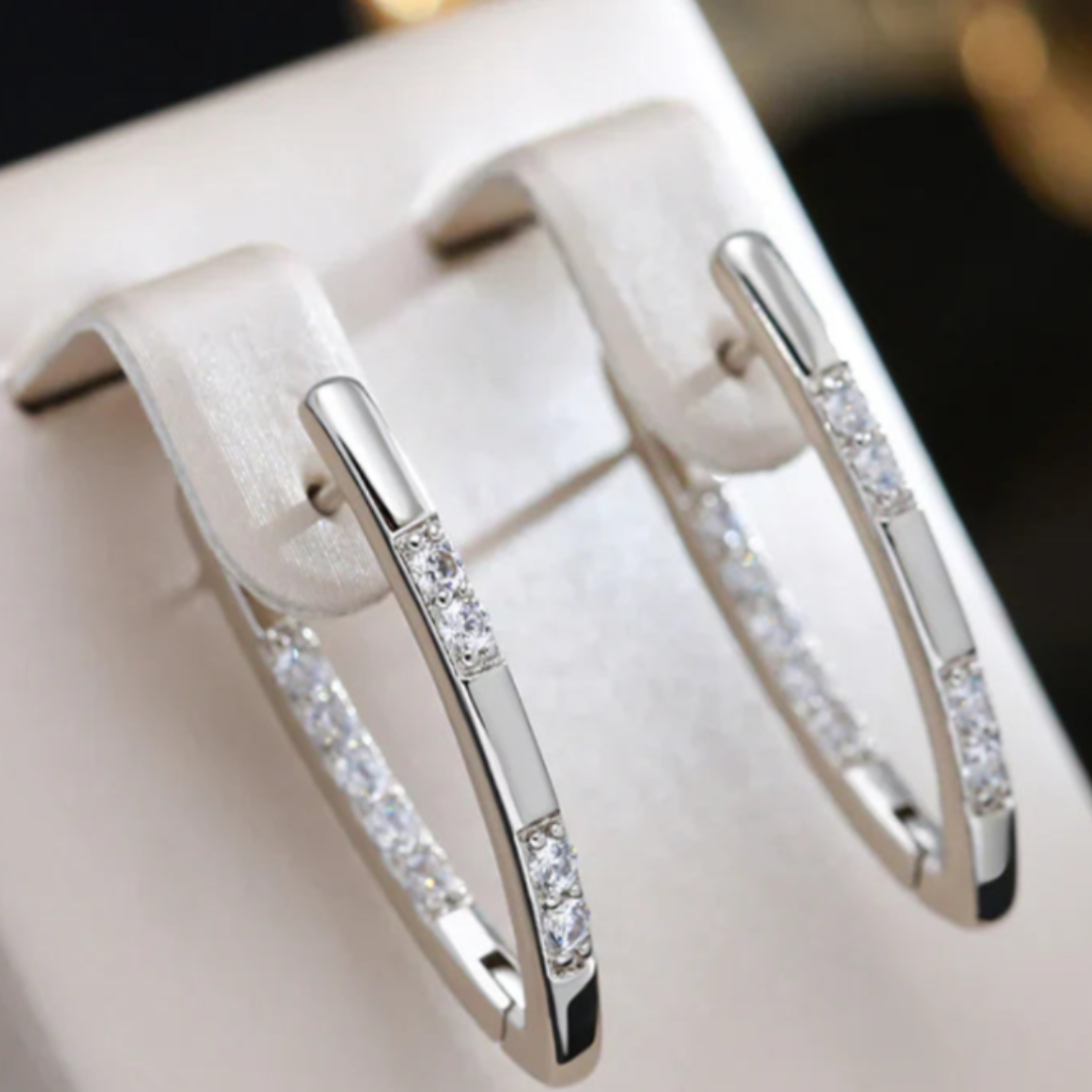 Elegantes Brincos de Zircônia em Ouro