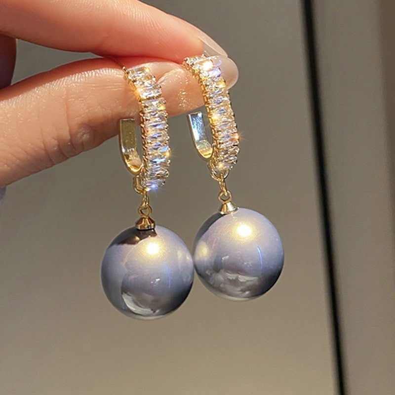 Brincos Elegantes com Pérolas e Zircônias