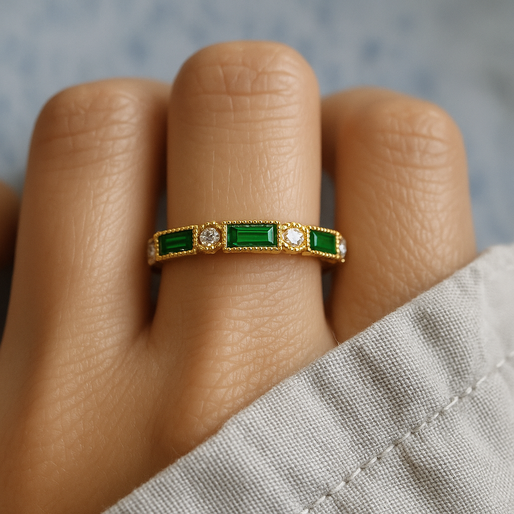 Anel de Ouro Alex com Inlay de Zircônia Verde