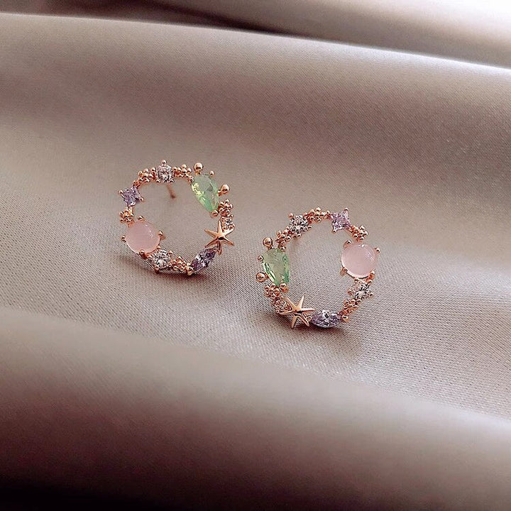 Anel Floral com Zircônia em Ouro