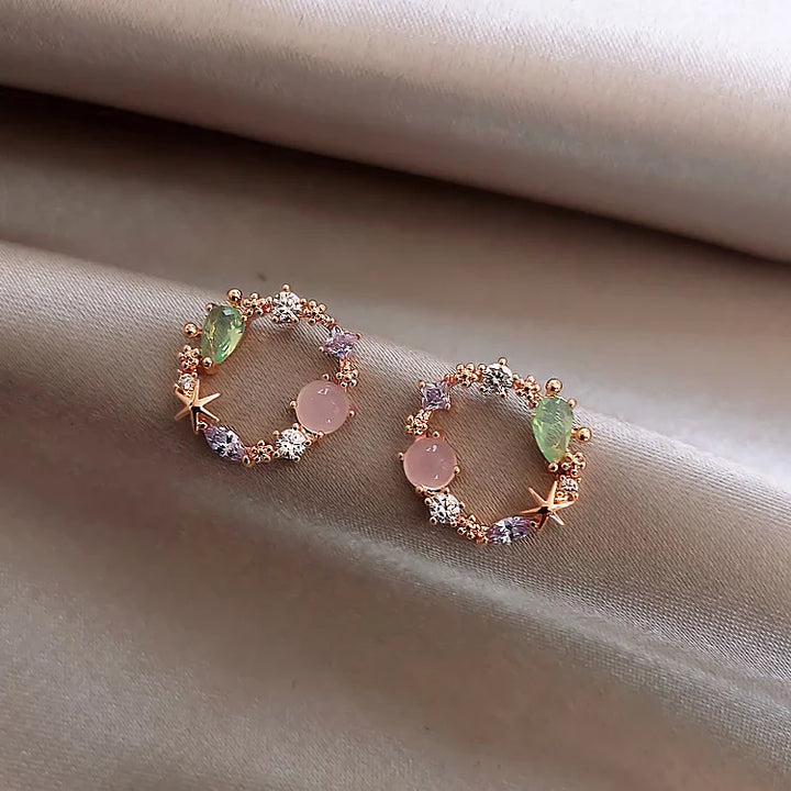 Anel Floral com Zircônia em Ouro