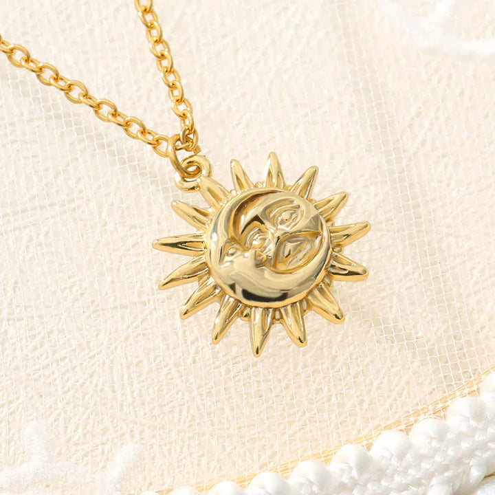 Colar com Pendente de Sol em Metal Dourado Elegante para Mulheres - Design Clássico de Lua, Perfeito para Casamentos, Férias e Festas - Presente de Joias Ideal