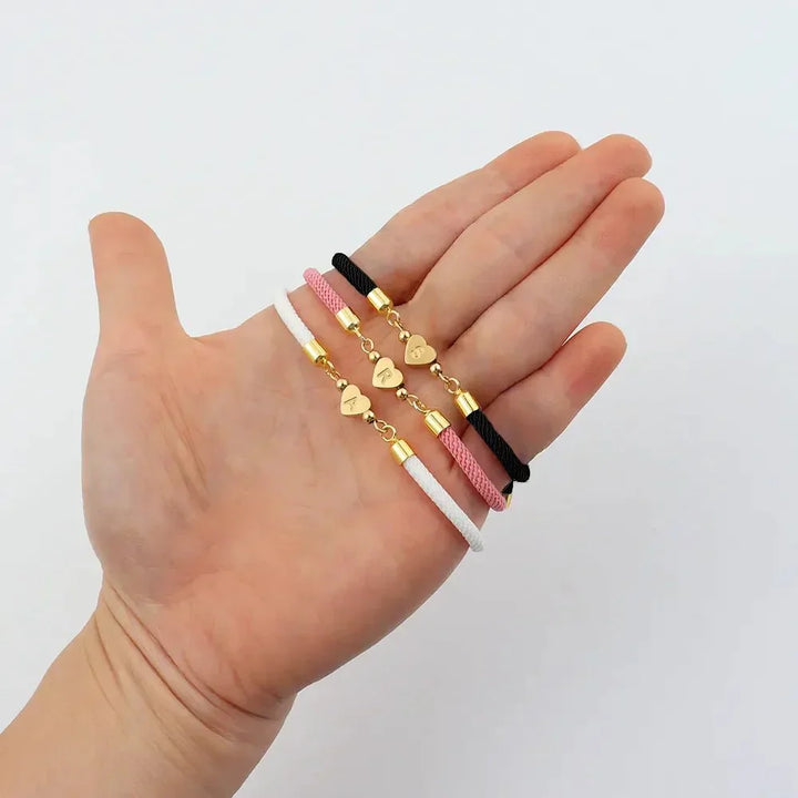 Pulseiras Iniciais de Coração Ajustáveis
