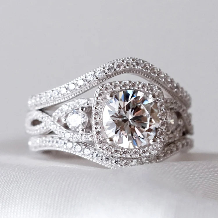Aliança de casamento com diamantes criados em corte redondo para noivas