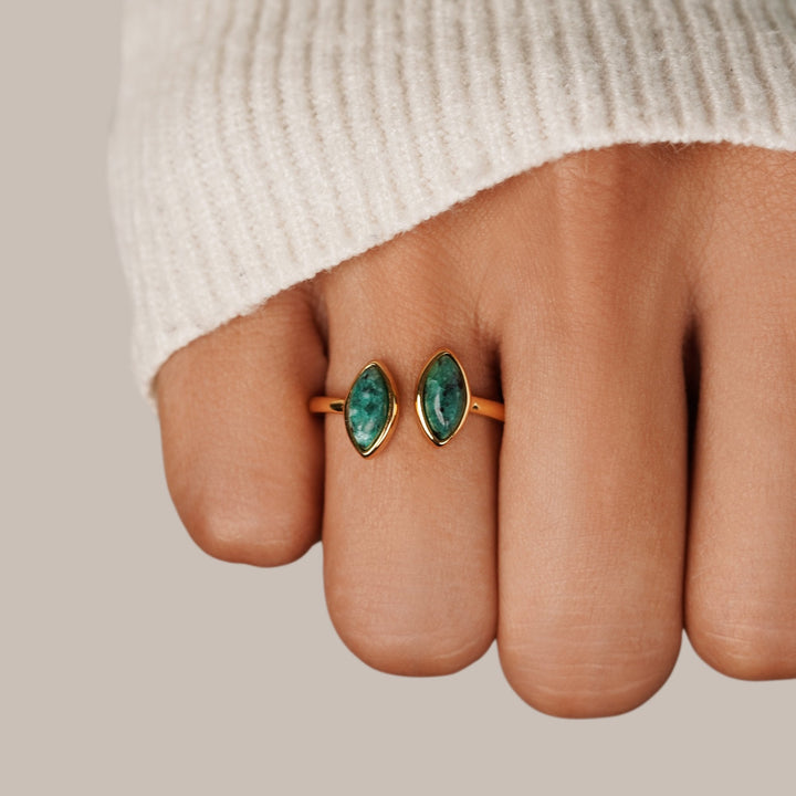 Anel Verde Jade Envolvente