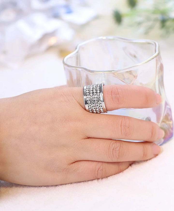 Anel vintage com zirconia incrustada Dubai
