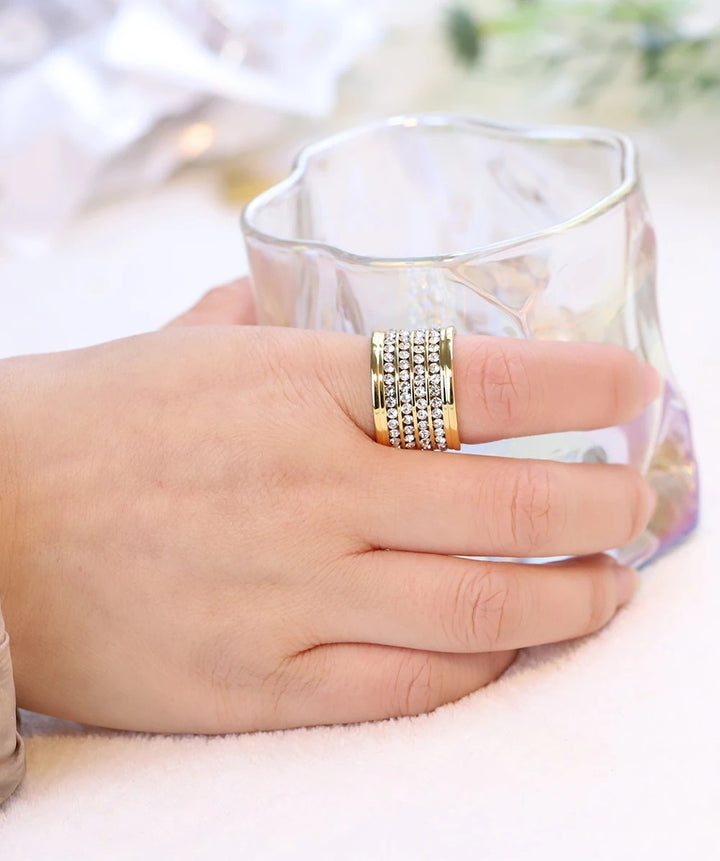 Anel vintage com zirconia incrustada Dubai