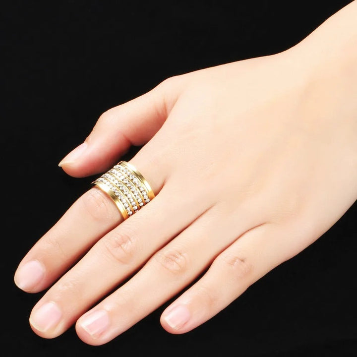 Anel vintage com zirconia incrustada Dubai