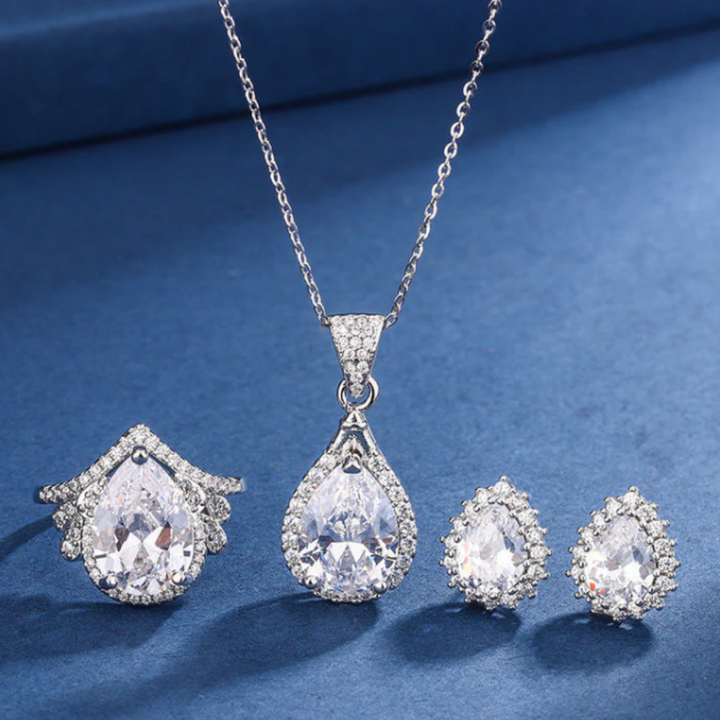 Conjunto Prateado Aria com Gotas de Cristal